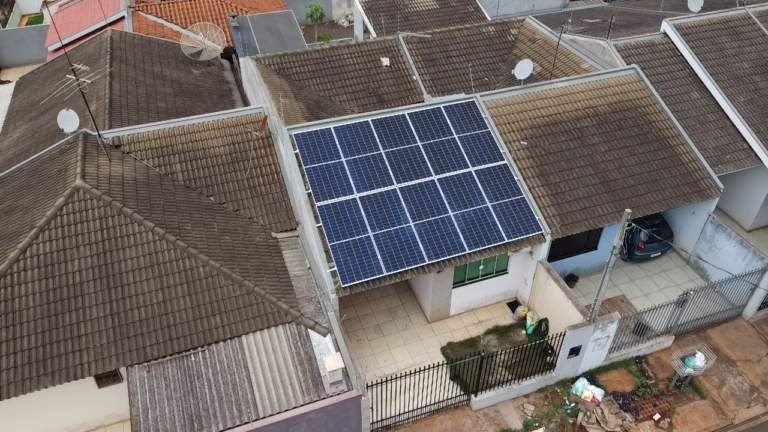 Obras realizadas 10 Usina solar residencial de 5,85 kWp em Sarandi, PR, instalada pela S2V Engenharia