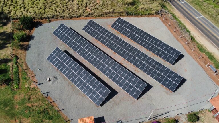 Obras realizadas 1 Usina solar industrial de 112,32 kWp em Mandaguaçu, PR, instalada pela S2V Engenharia